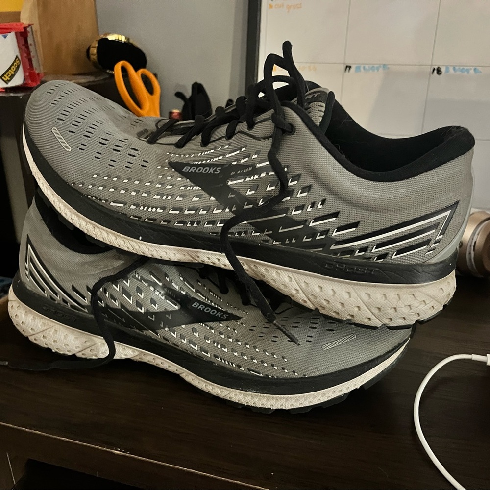 Brooks Ghost 13 Men’s running shoes. Size 12
